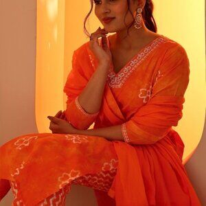 Orange & White Printed Kurta Set with Trousers & Dupatta – Cotton Blend S-2XL